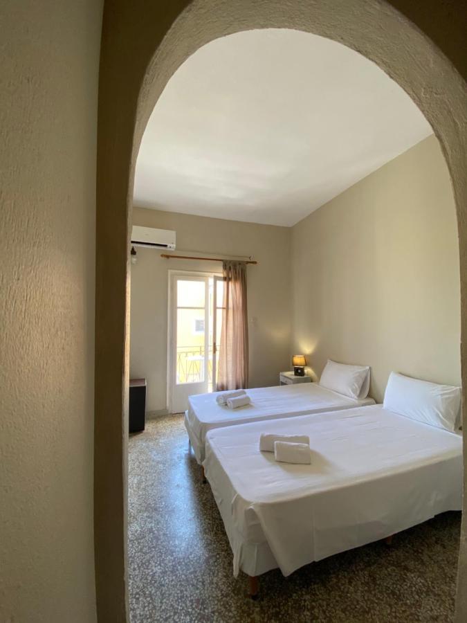 Hotel Pansion Roulis à Moraitika Extérieur photo